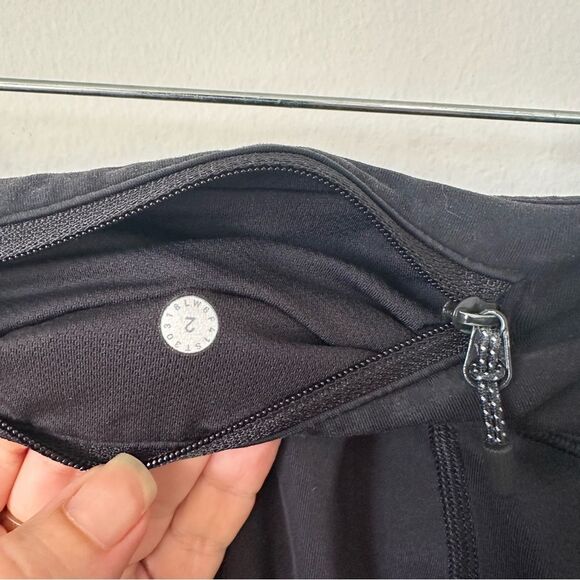 Lululemon Pace Revival Crop Leggings 22" In Black Size 2 - Picture 8 of 10